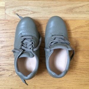 Advanced diabetic/orthopedic shoes tan 6